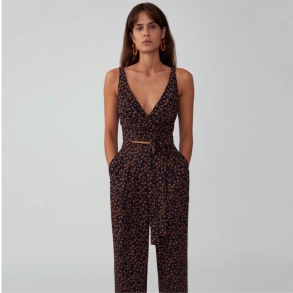Fame and Partners Cropped Wrap Set - Size 4